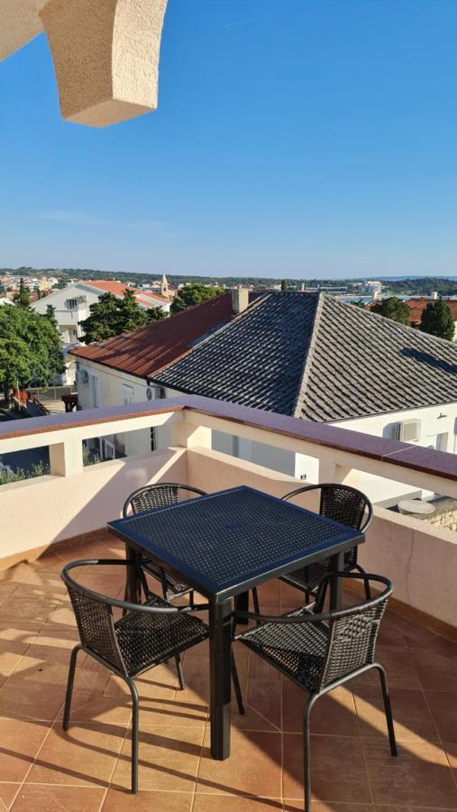 Apartmani Dami Novalja Luaran gambar